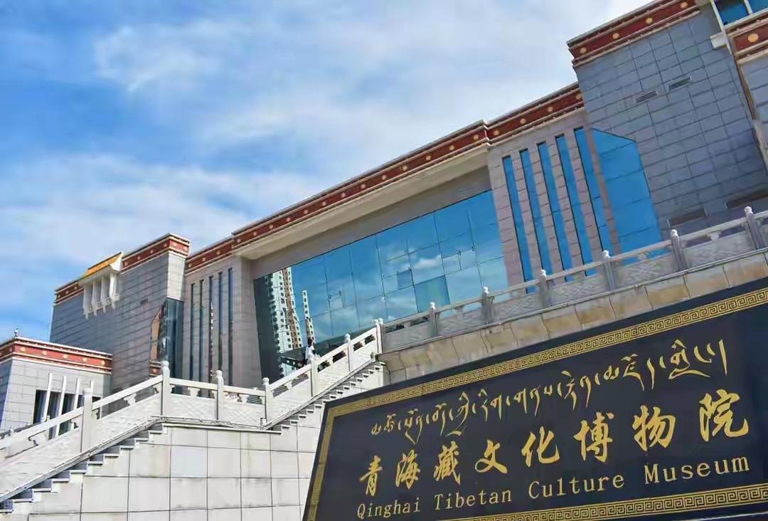 身体和灵魂总有一个在路上 世界那么大我想去看看 爱生活爱旅游 记录旅行时光