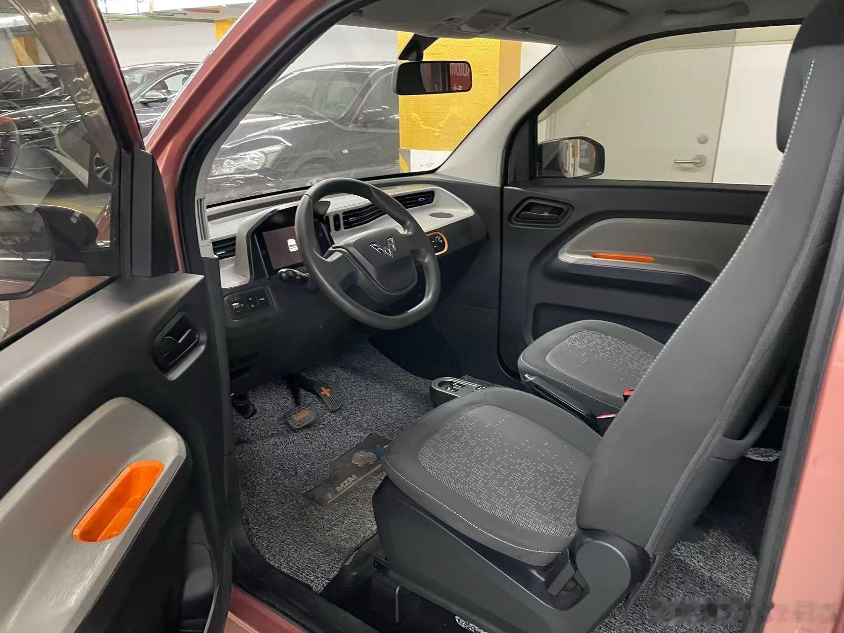 开工第一天，卖了一台锐志，收了一台小电车！21年1月上牌五菱mini，续航120