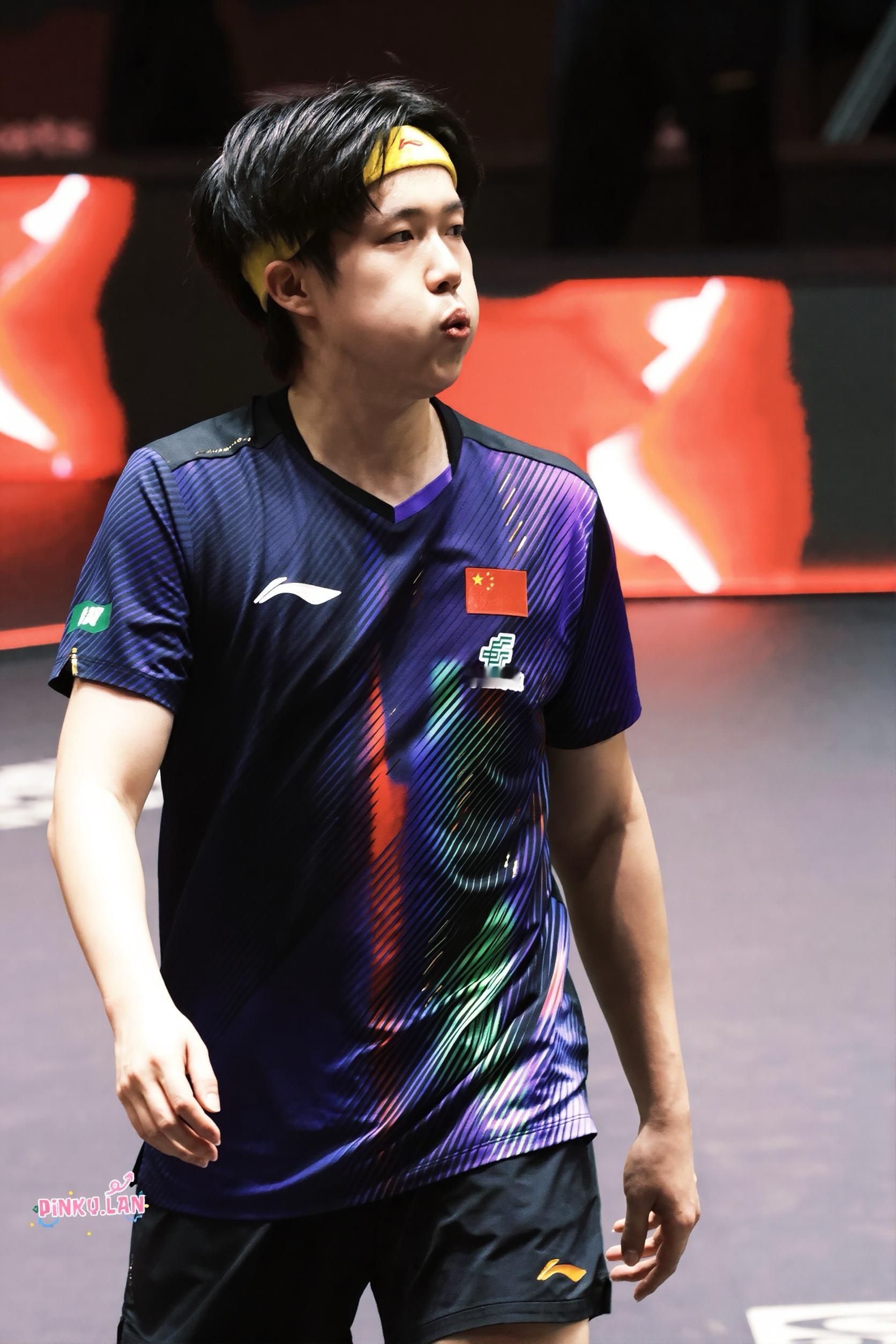 一場霸氣的比賽下場後又軟軟萌萌滴王楚钦