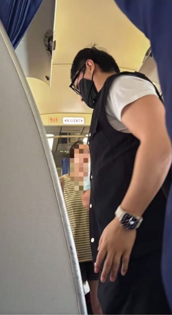 陈思诚连夜从泰国回来  事情的起点特别简单——百花奖，王宝强第一次提名影帝。36