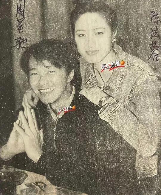 旧照
男的是周星驰
女的谁认识[what]