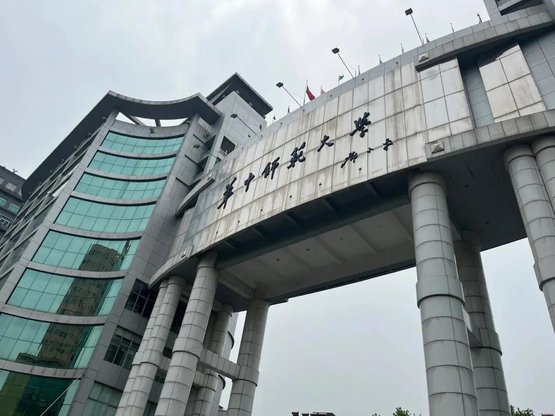 推荐女生报考的5大专业，职业周期长、发展还稳定

1、英语。女生选择师范类学校或