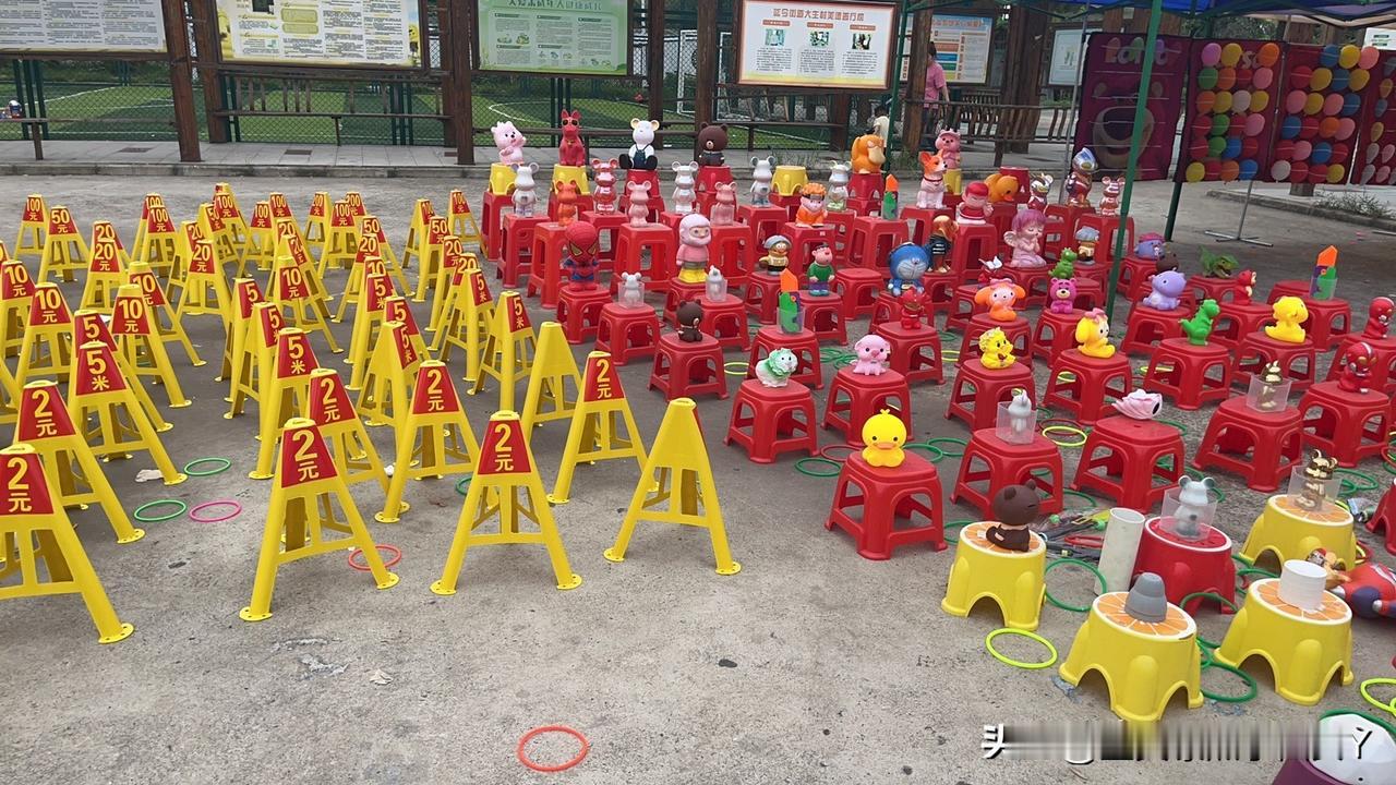⁉️⁉️国庆假期，什么最赚钱？
   我觉得肯定是这种套圈玩乐，20元30个圈，