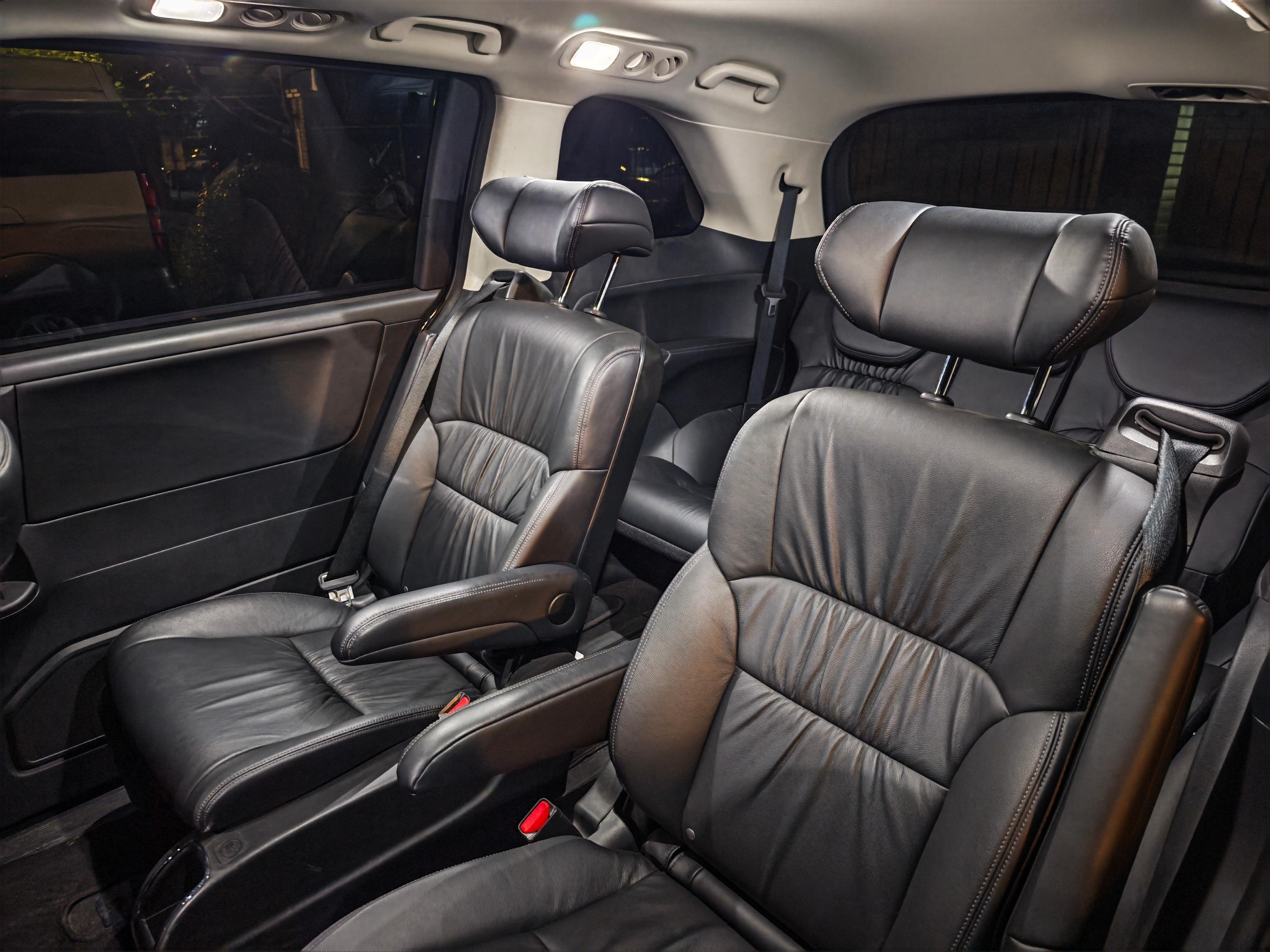 这几天在无锡，借了台本田奥德赛HEV版。虽然这台车车龄才三年多，但已经有种上世纪