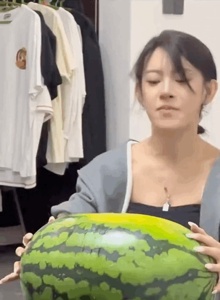 妹子，都以为你要用头开瓜