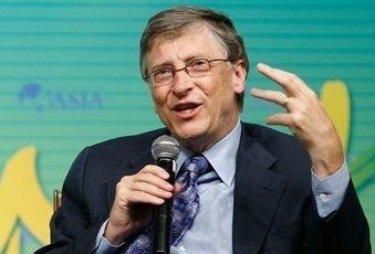 美国彻底慌了？！比尔·盖茨抛出惊人言论，振聋发聩！他说：“任何说美国持续领先中国