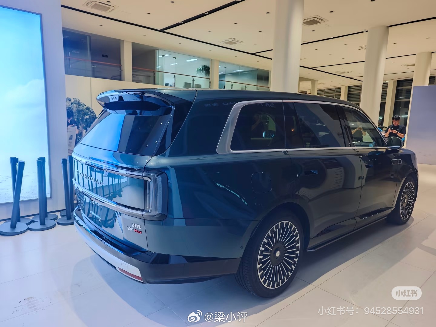 部分小米汽车门店已经有澎程实车了，澎程N90 Max实车，符合你的审美不？图源水