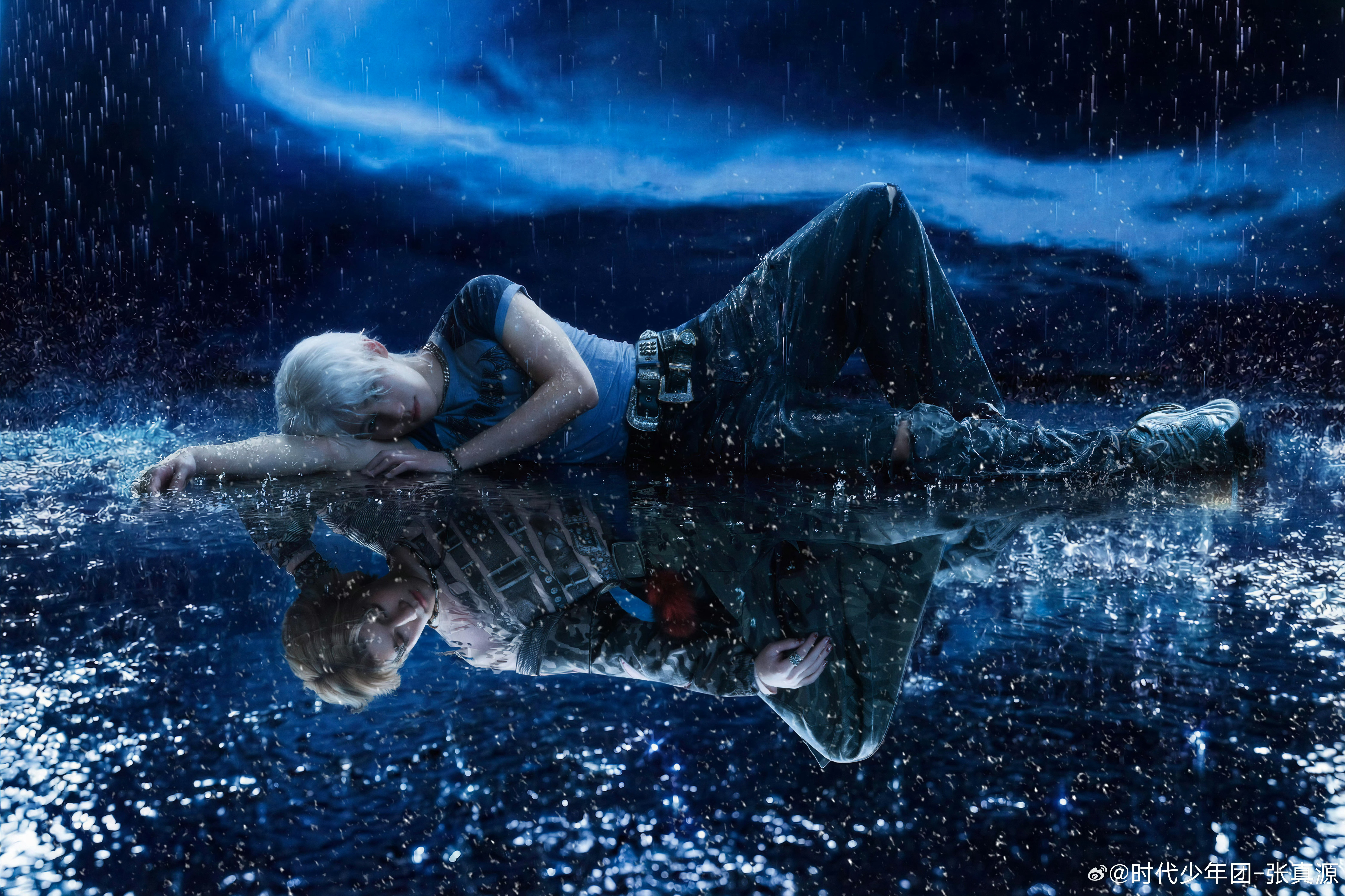 张真源 × < Someone Like You > MV造型大片张真源新歌 风