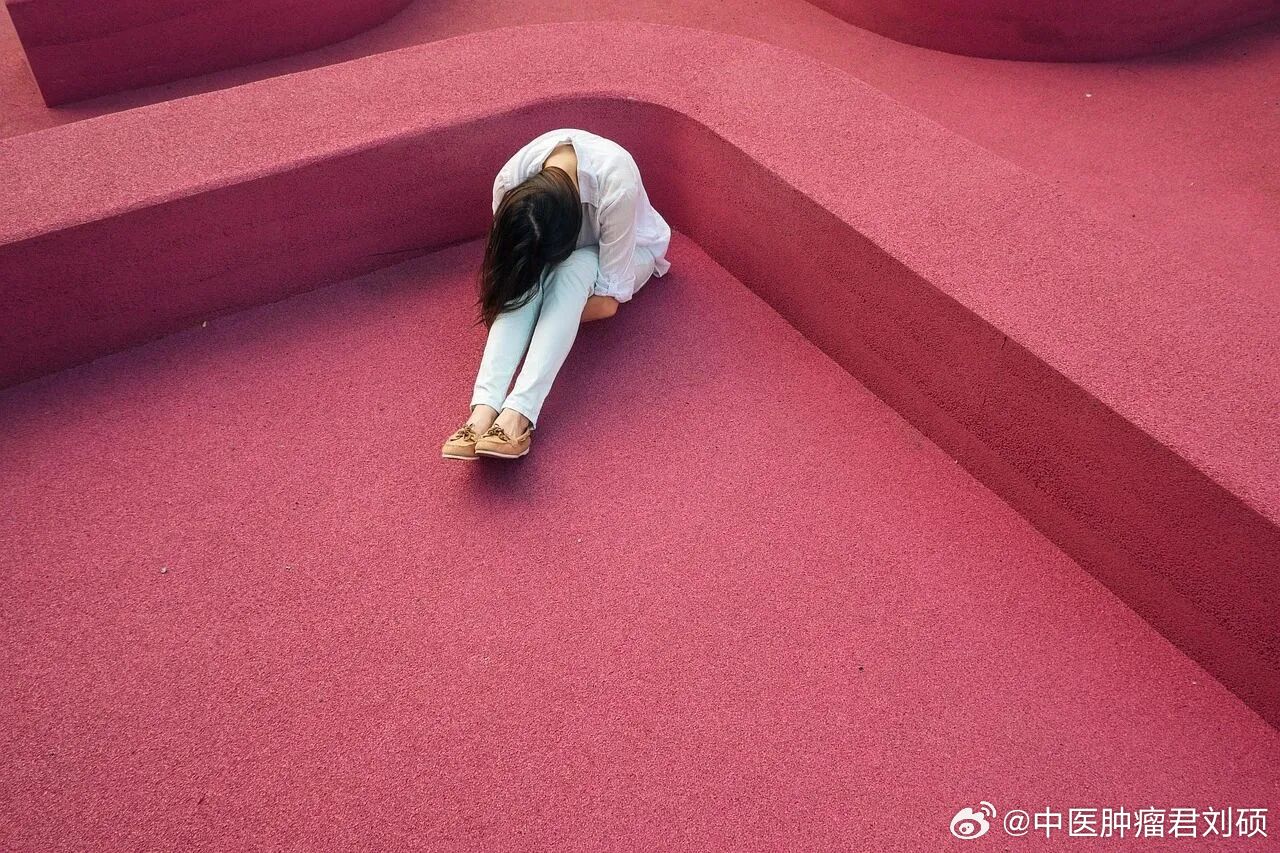 【中医药治疗癌痛有优势】健康科普中医养生说癌痛是严重影响恶性肿瘤患者的常见症状之