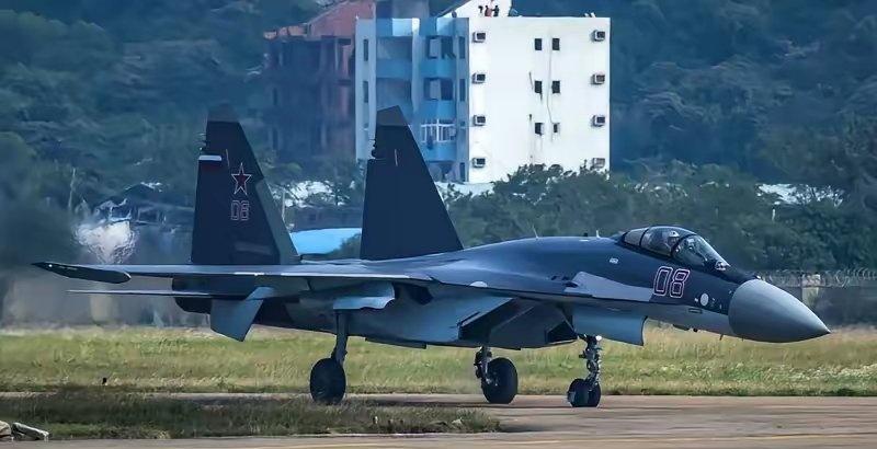 中国军机高空驱离菲挑衅飞机最近中国军机高空驱离菲律宾飞机的事儿太提气了！据长安街