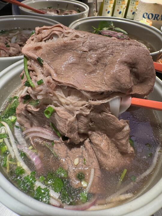 谁敢闻 m9纯血和牛河粉…