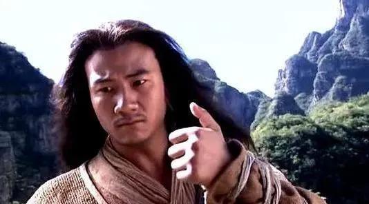 今日话题：乔峰为什么一定要选择自尽？？？

网友甲：在大辽，他不愿意帮皇上，攻打