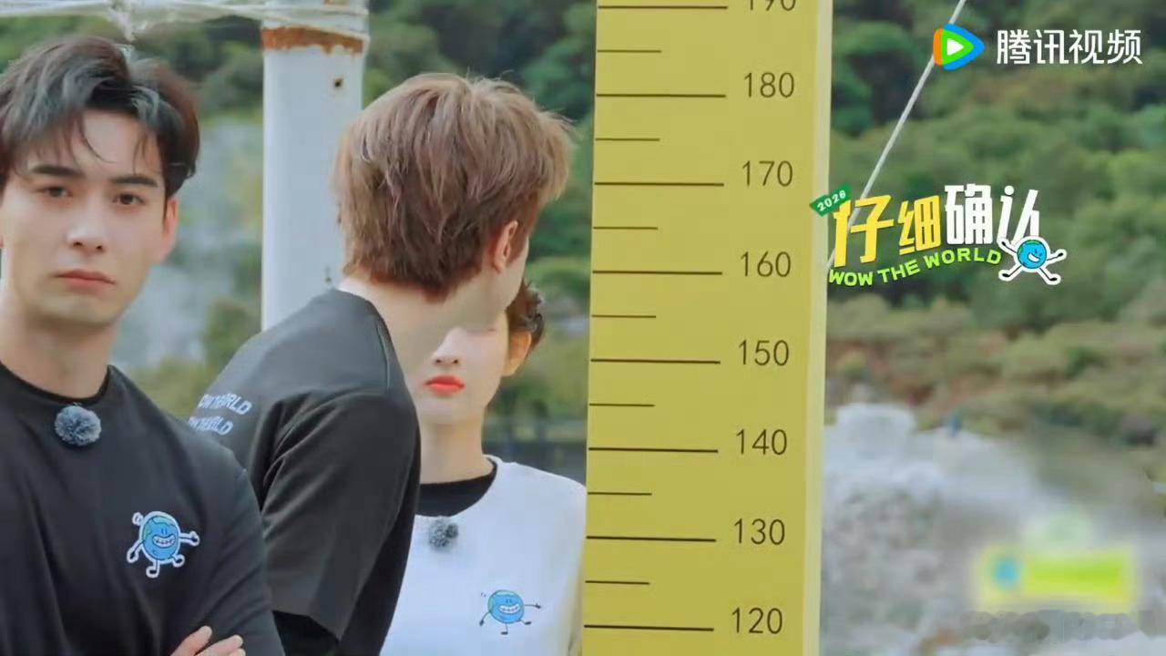 王玉雯官方身高172们玉雯比例还是太好了小头长身 乍一眼看就是178+既视感 