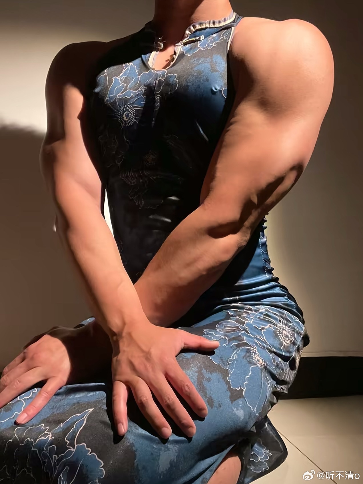 我这辈子就喜欢宽肩窄腰的老婆🥵 