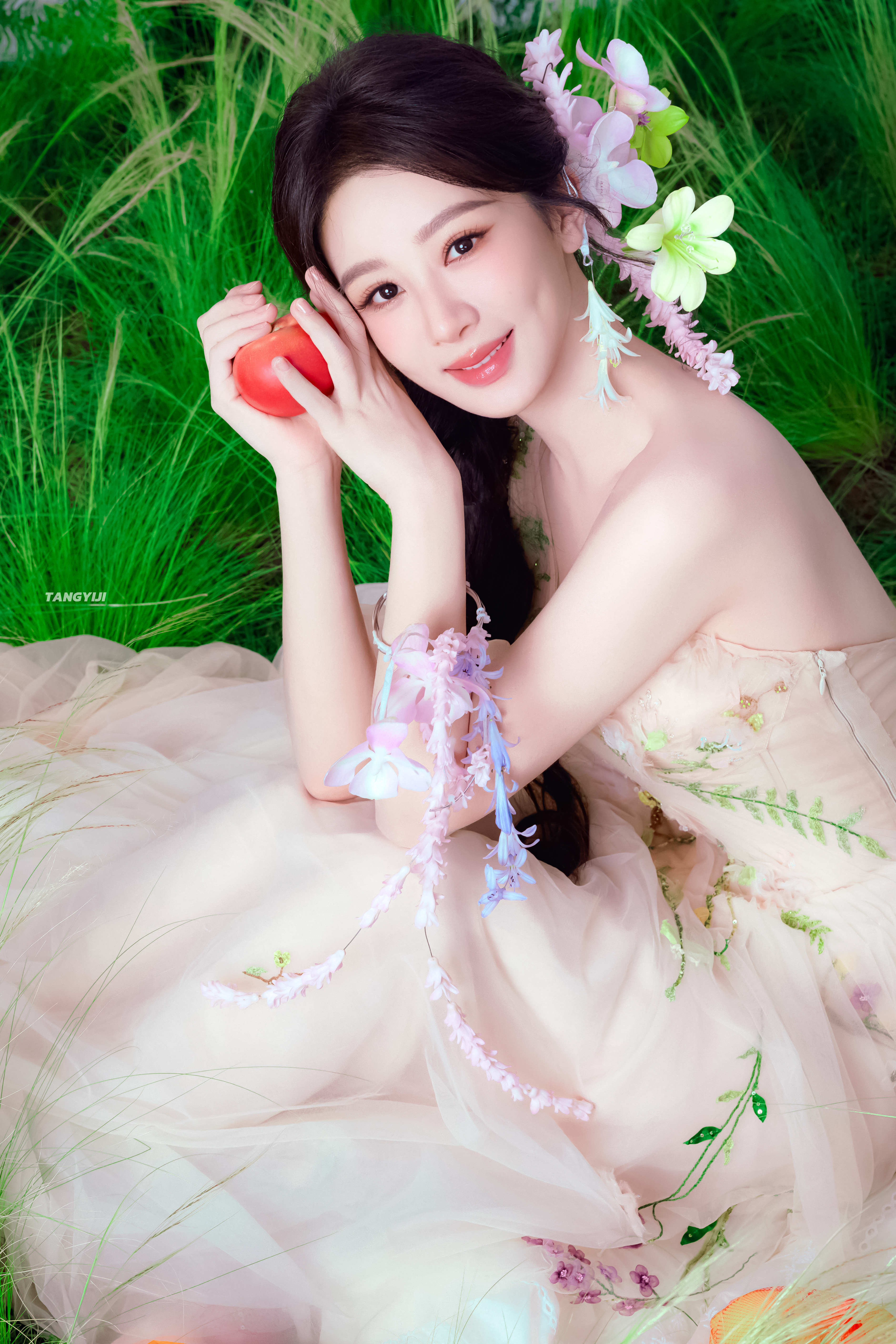 杨紫 yz杨紫家业yz杨紫李祯再红一点吧，红到路人皆知，红到没人敢诋毁，红到大街