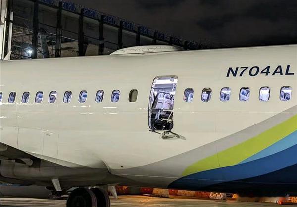 波音737 Max 9脱落舱门缺四枚螺栓，美空管局正式要求对波音737 MAX检