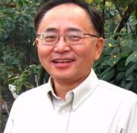 烈士江姐的儿子如今定居美国，记者问他为何迟迟不回国？他的回答现实得让人沉默。
 