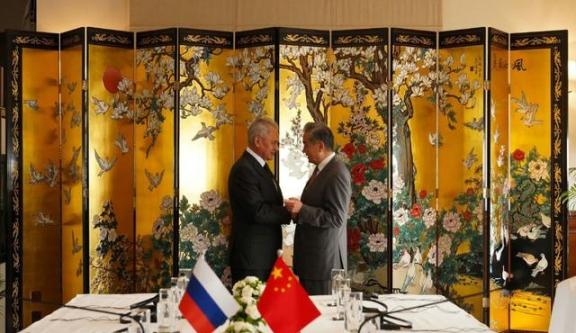 谈成大事！俄方当场给出重磅承诺！新德里会晤释放什么关键信号？俄方举国盼中国助力腾