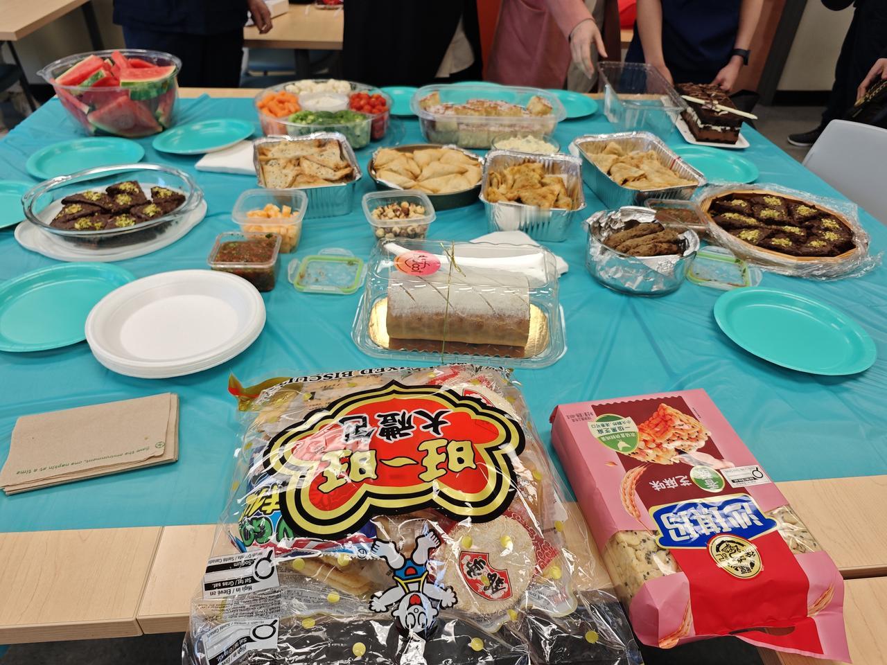 轻松! 温哥华政府资助的医疗行政魔鬼培训今天终于结束了！我这几个月不时自问: 一