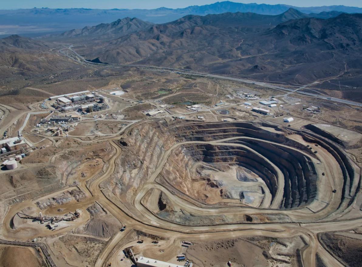 很多人都在猜，特朗普访华前，中美之间会有哪些预热动作，美方一次次提及稀土，显然是