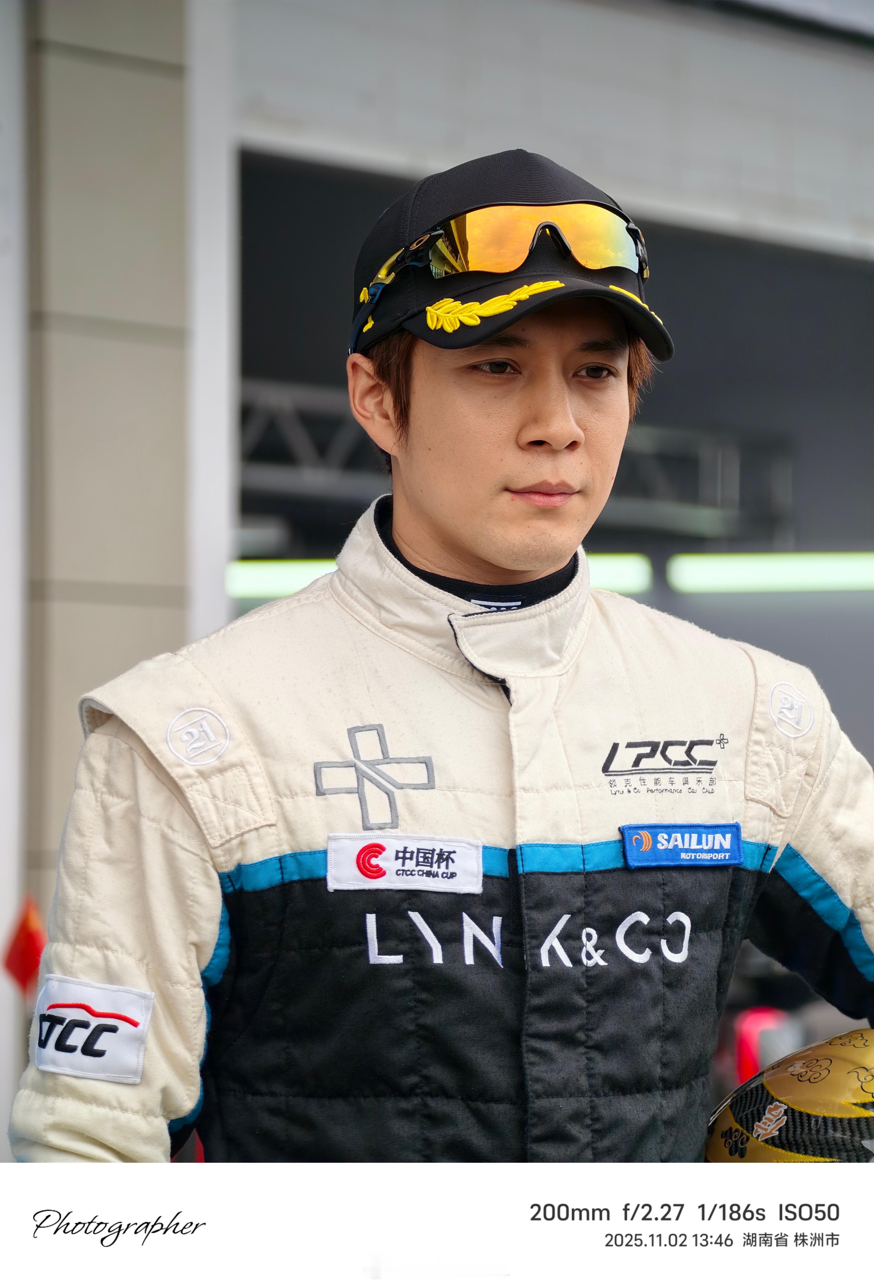 中国速度闪耀世界 韩东君也来株洲赛车场，还顺手拿了一个冠军  ​​​