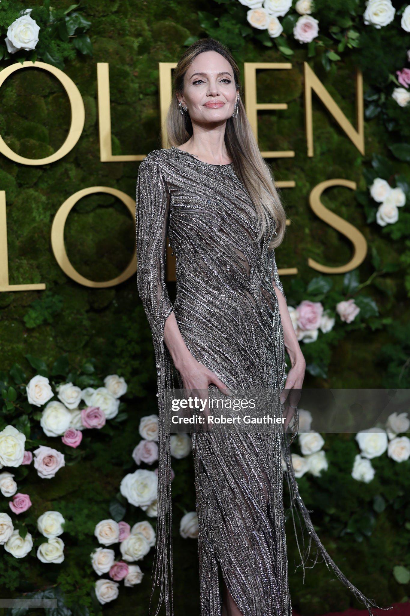 Angelina Jolie  ——  第 82 届金球奖 点到为止 ，重视但又