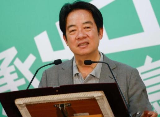“台D？没有的事！”
5月17号，这个以台D“金孙”为招牌的人，在社媒发文，表示