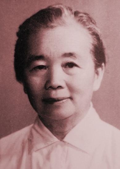 1937年，西路军政治部主任张琴秋被俘，马家军旅长问她：“你是不是张琴秋？”张琴