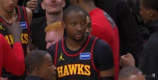 库明加老鹰队首秀：惊艳四座！替补登场25分钟12中9得到27分7篮板4助攻2抢断