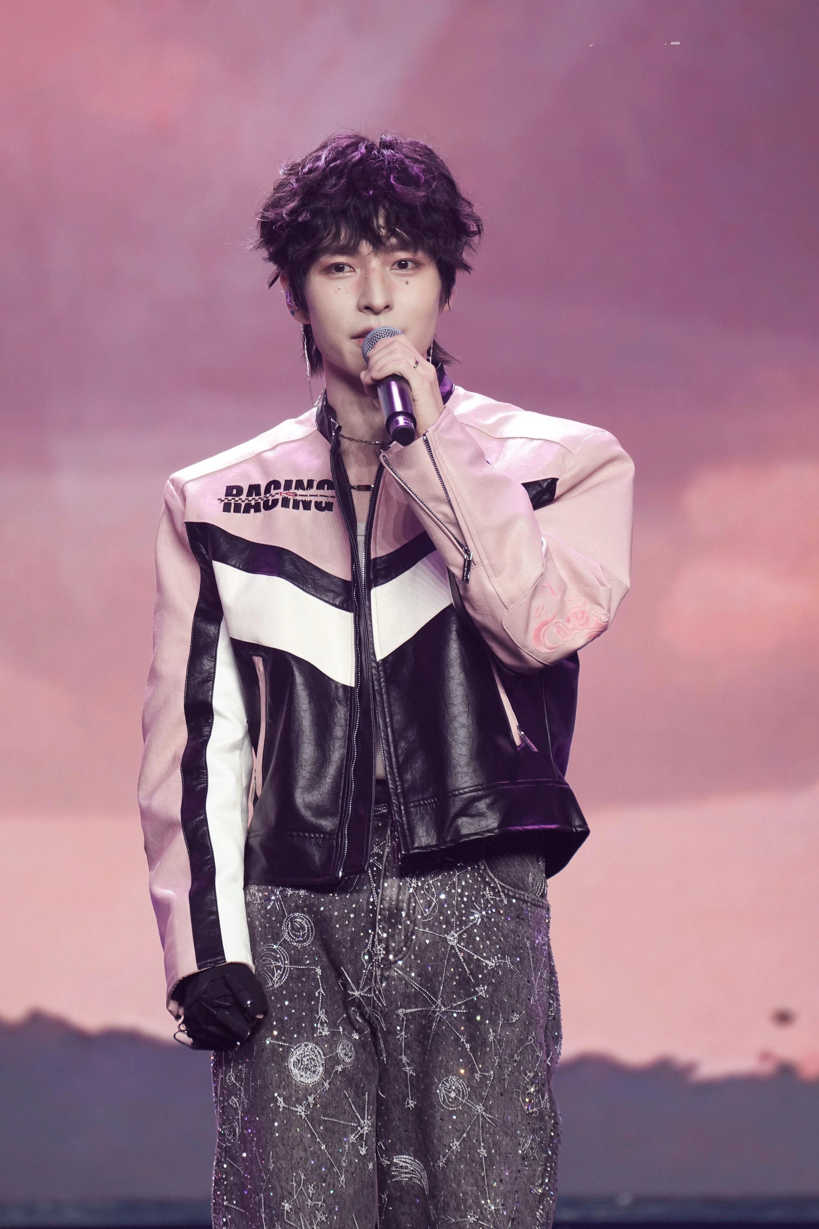 文韬TAO去世界尽头见面会 📍 长沙我们天生 就是派对动物 🐰💖🖤