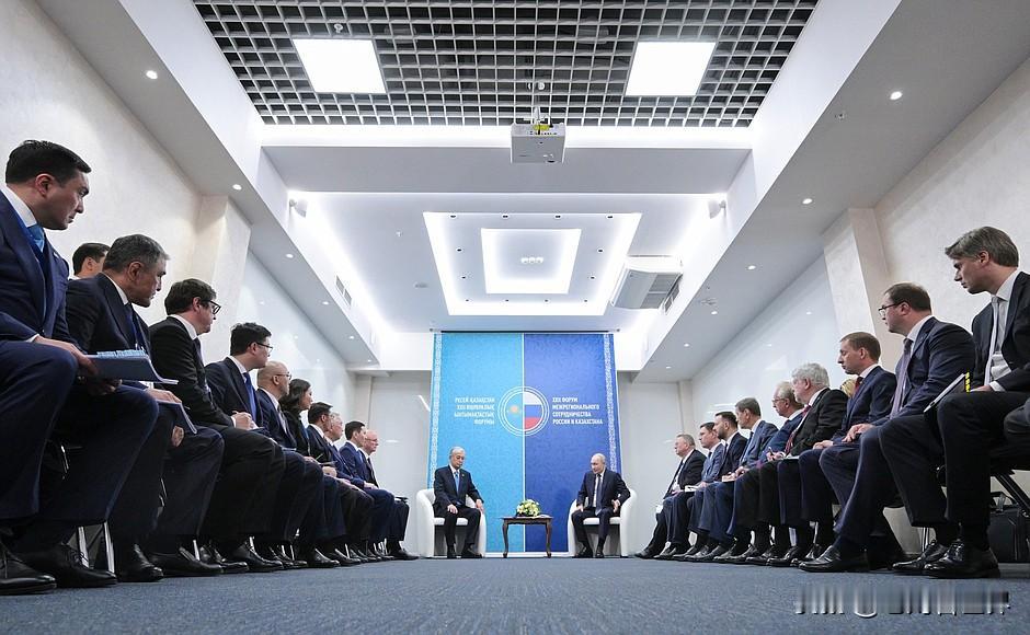 【托卡耶夫：俄乌冲突正中俄罗斯和乌克兰两国敌人的下怀，令他们欣喜若狂】
莫斯科时