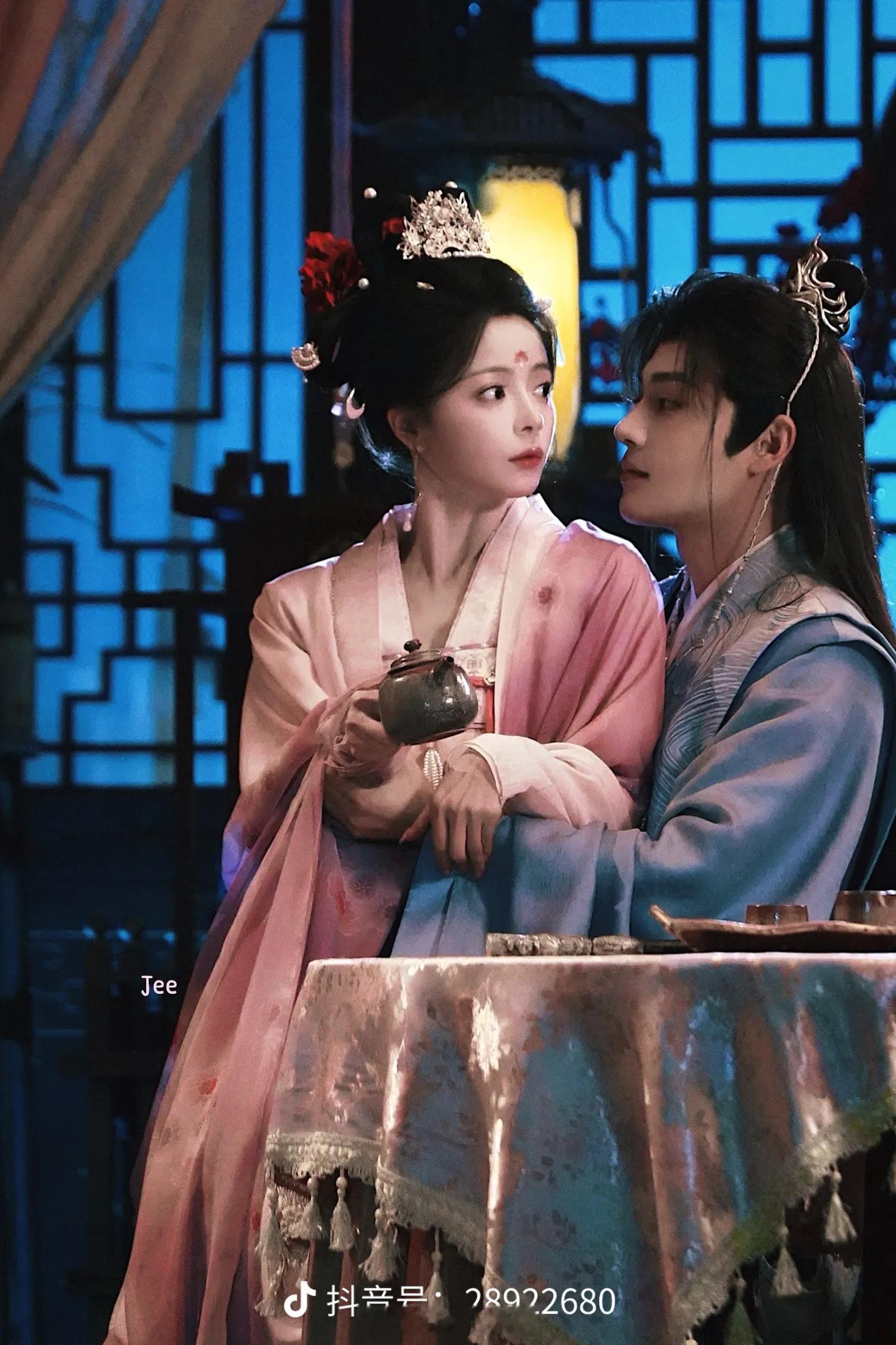 恭喜赵慕颜柳甯这对旧人又上新剧了😋 