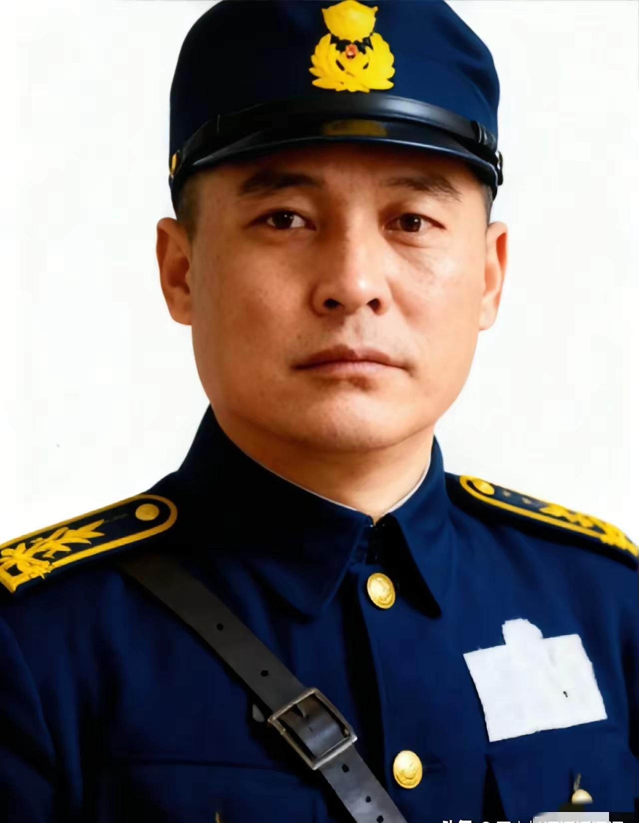 你提供的这段内容读下来，真是让人百感交集。这事搁谁身上不炸？堂堂国民党中将、第九