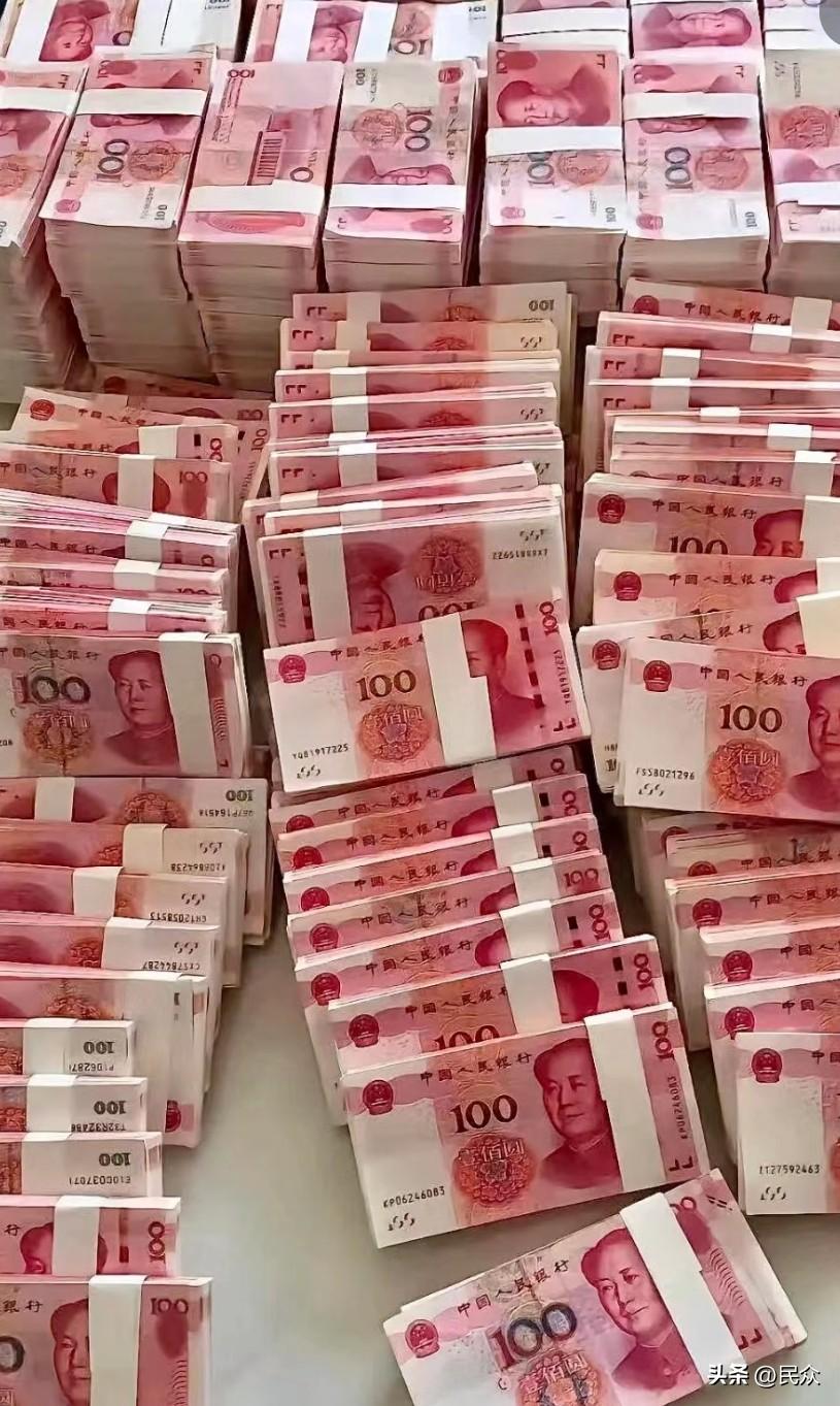 听我一句劝！别再被割韭菜了！普通人的钱，真的经不起折腾！
 
今年这世道，我劝所