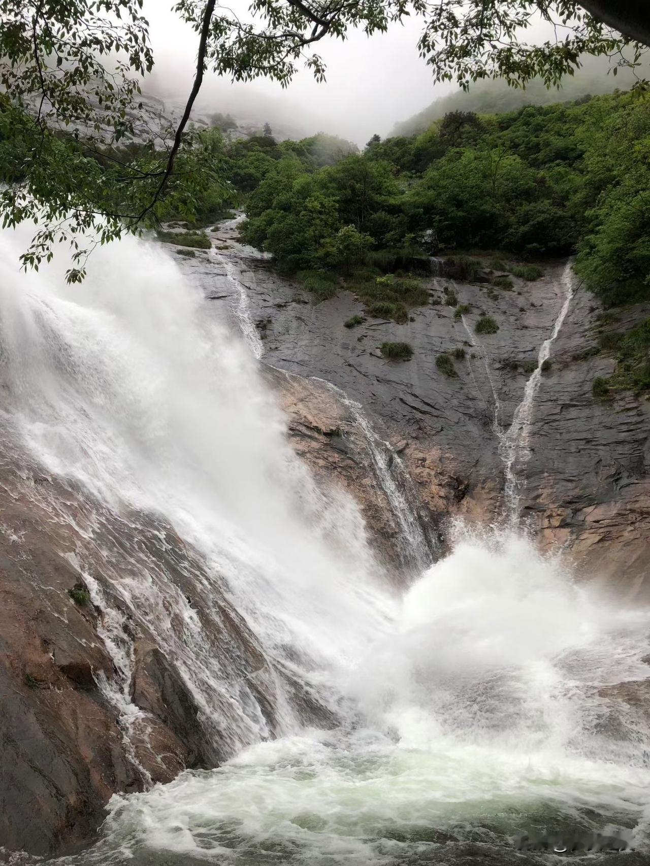 【小对联】
上：断片；
下：……？