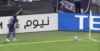 要8连败了！上海海港不愧“内战内行，外战外行”！
今晚的亚冠精英赛第二轮，上海海