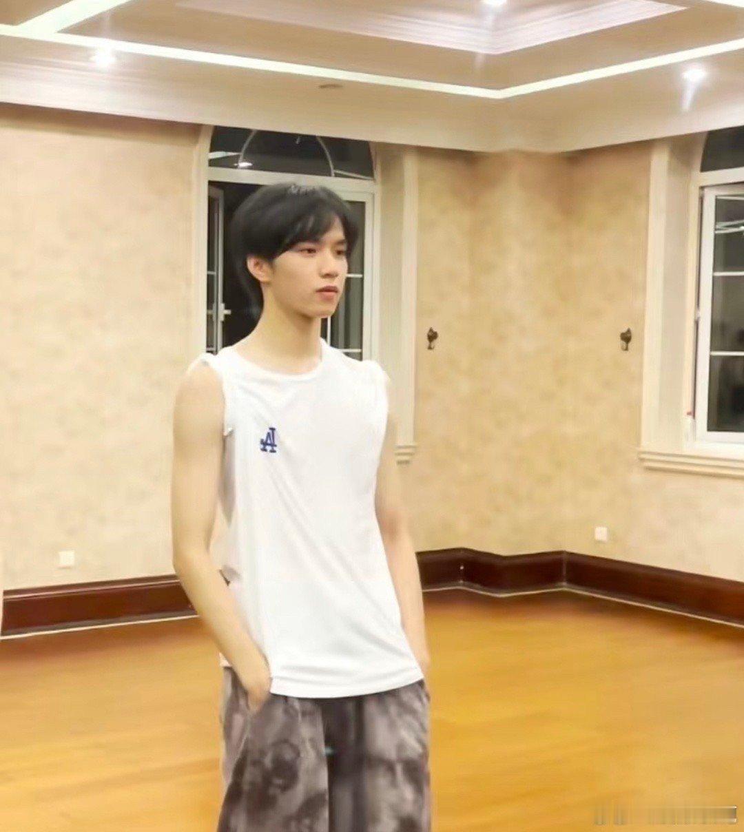 #时代少年团场外的爱不比场内少#不得不说时代少年团真的是给予了粉丝的真挚情感，真