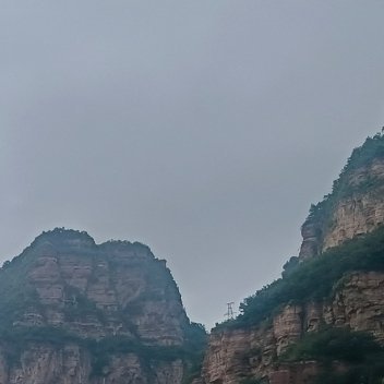 艺术文学 善良是流动的暖阳，你传递的善意终会照亮归途。善念是星，点亮得越多，越能