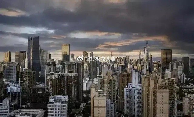 富力：负债3019亿恒大：负债2.5万亿万科：负债1.35万亿融创：负债9305