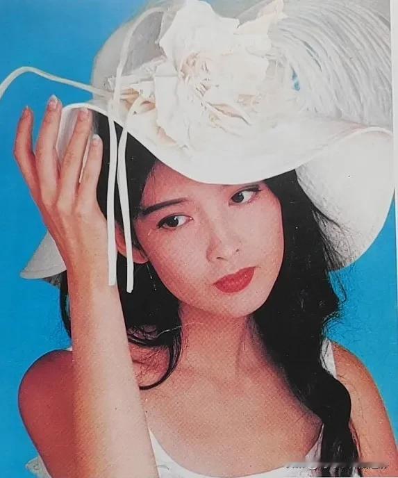 生活是自己的，尽情打扮，尽情可爱周慧敏 🌺