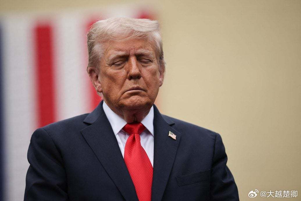英媒锐评美伊局势说，不管是出于被迫还是自愿，美国右翼对伊朗政权已经改观。新观点认