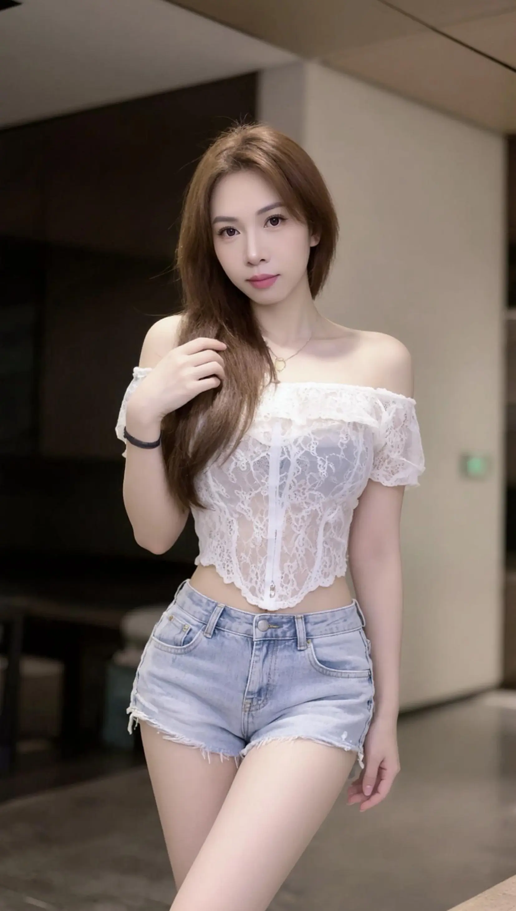 超a夏日穿搭 纯欲天花板 白色上衣搭配牛仔短裤 小性感 超美的甜妹穿搭分享