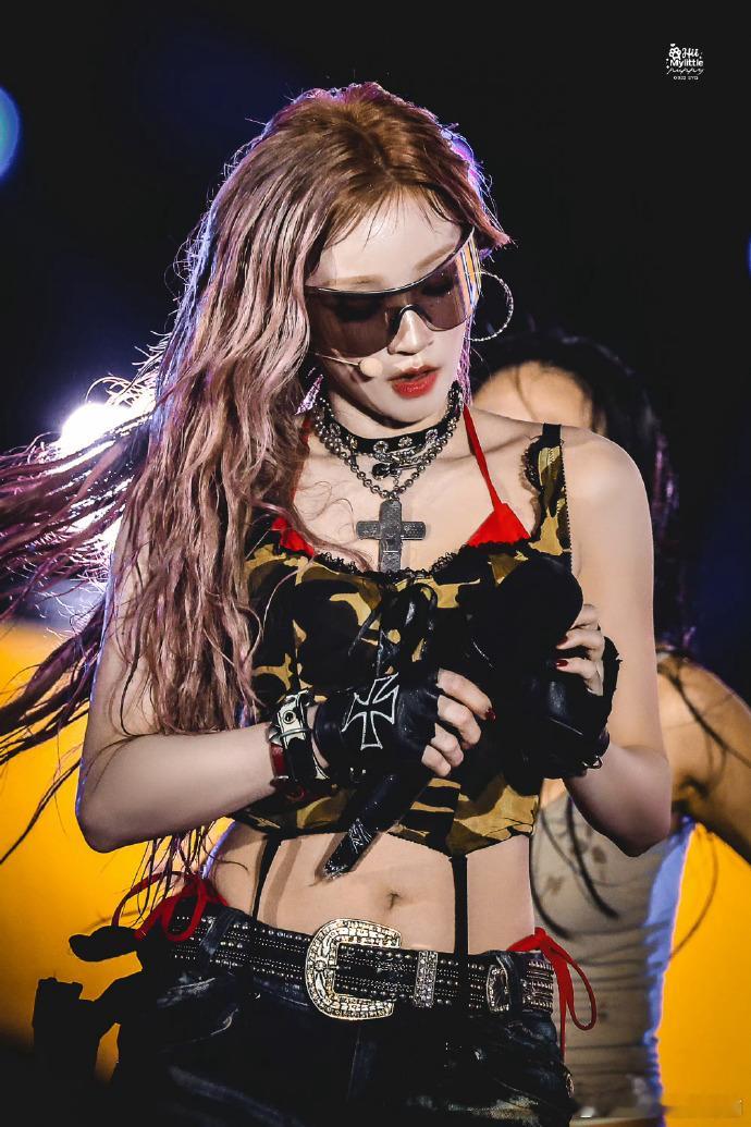 宋雨琦好会钓宋雨琦澳门水弹音乐节舞台 宋雨琦的舞台魅力绝了！澳门水弹音乐节上又辣