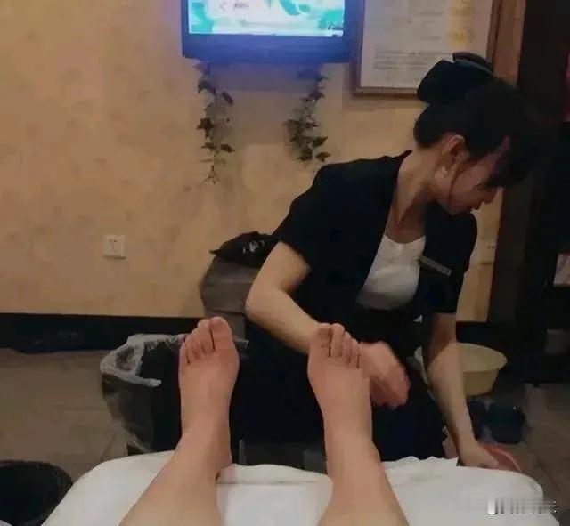 酒后失控！濮阳男子按摩后竟然上演“悲剧喜剧”！
在这个“酒后失控”的故事里，真是