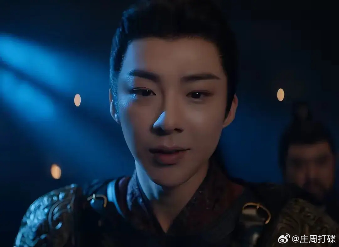 刘宇宁古装是非演不可吗？他的气质非常适合演现代剧之前演黑瞎子就让人眼前一亮但是古