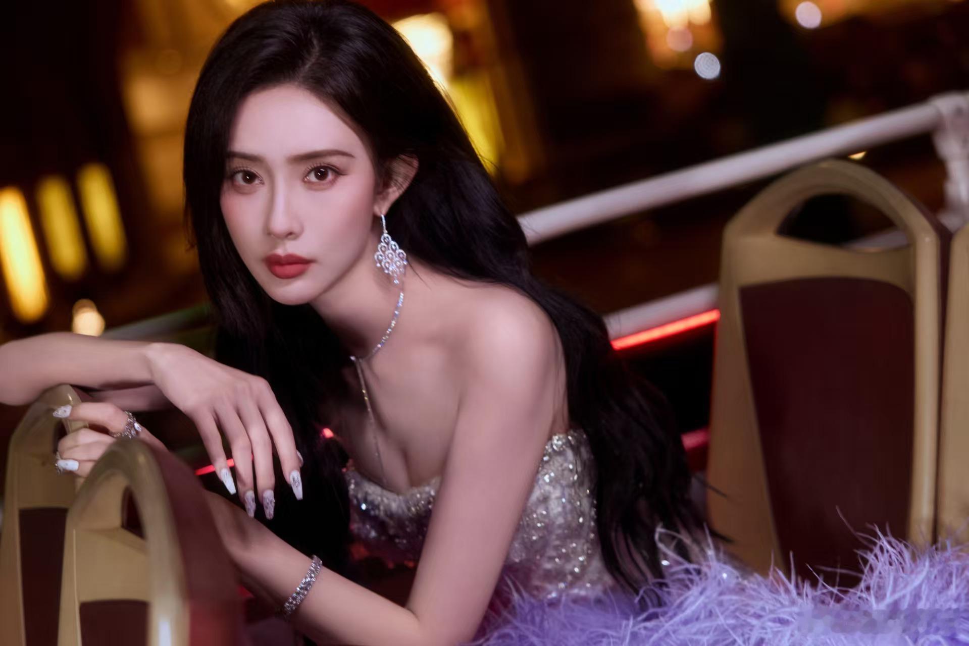 孟子义出图 孟子义出图了，啊啊啊啊我孟姐真的穿什么都这么好看啊！爱了爱了 