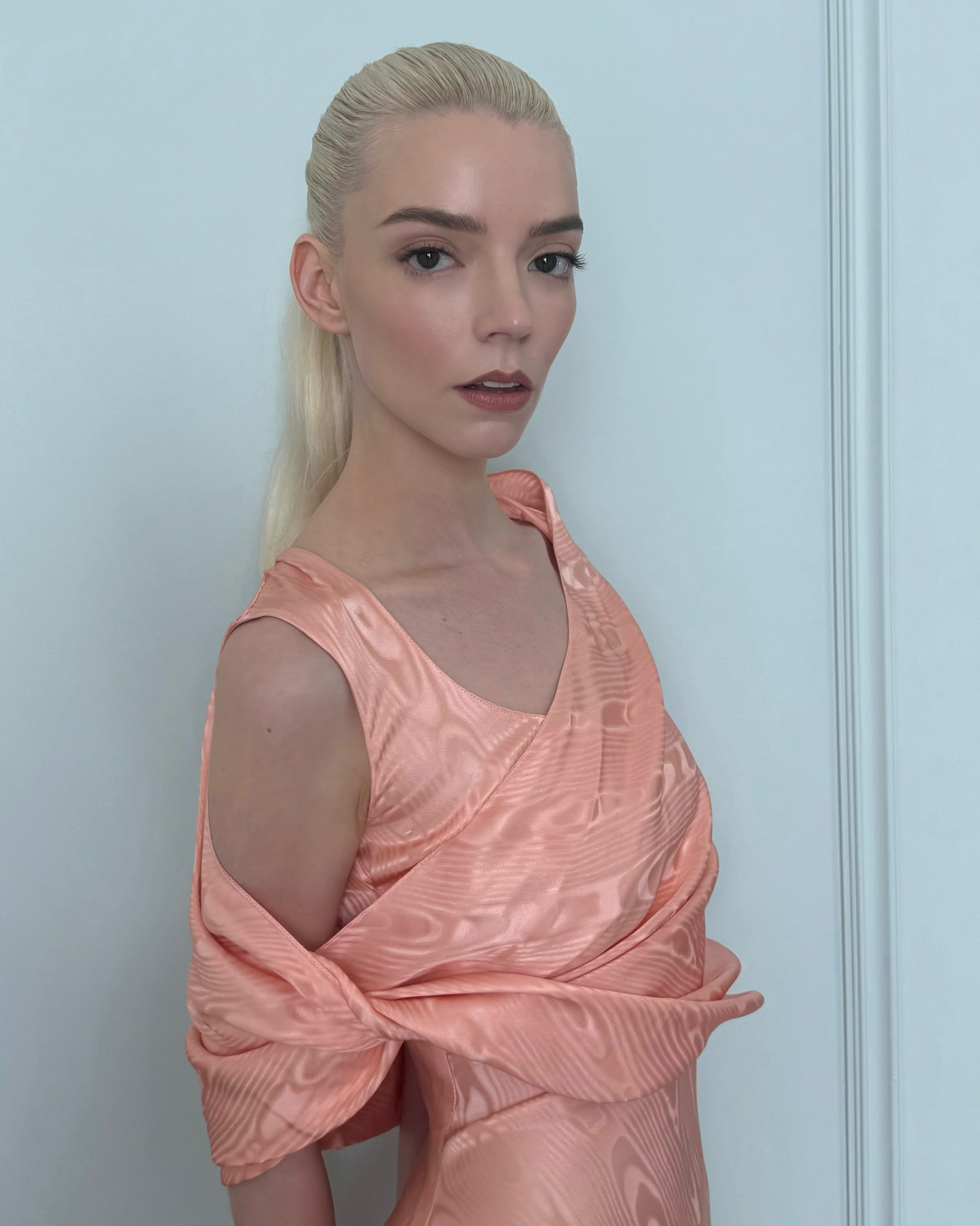 今天的好心情是她给的☀️Anya Taylor-Joy × Dior F/W 2