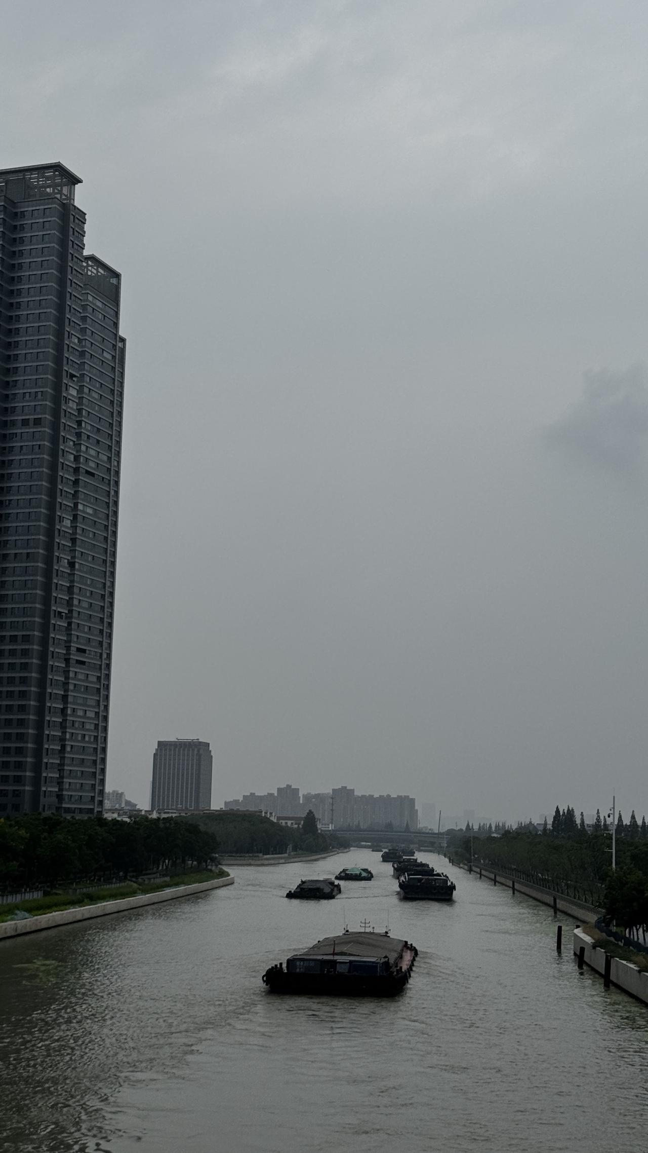 分享你的随手拍照片京杭大运河是南北货运的要道。