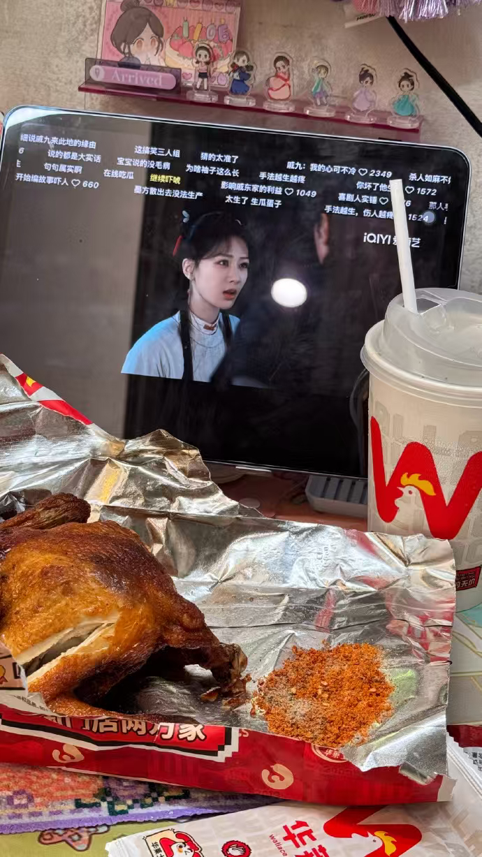 华莱士送我去见王俊凯买套餐抽门票，华莱士用最实在的方式，帮梳头姐弟粉圆梦🎫 