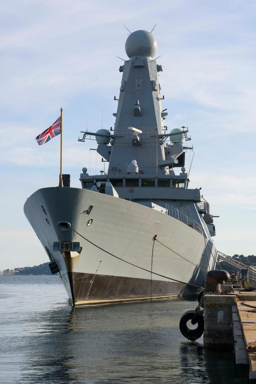 英国下定决心，要军事护航霍尔木兹海峡了，伊朗革命卫队又多了一个对手！8月12日，